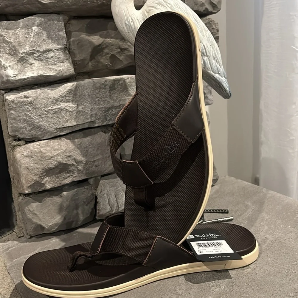 Salt Life Leather Upper,rubber outsole,textured insole, thong flip flops/sandals